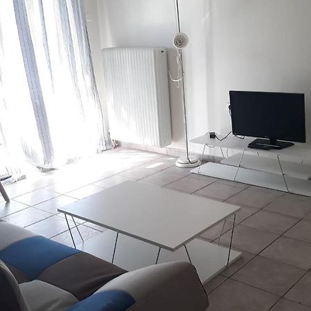 Central Apartments Eretria Екстериор снимка