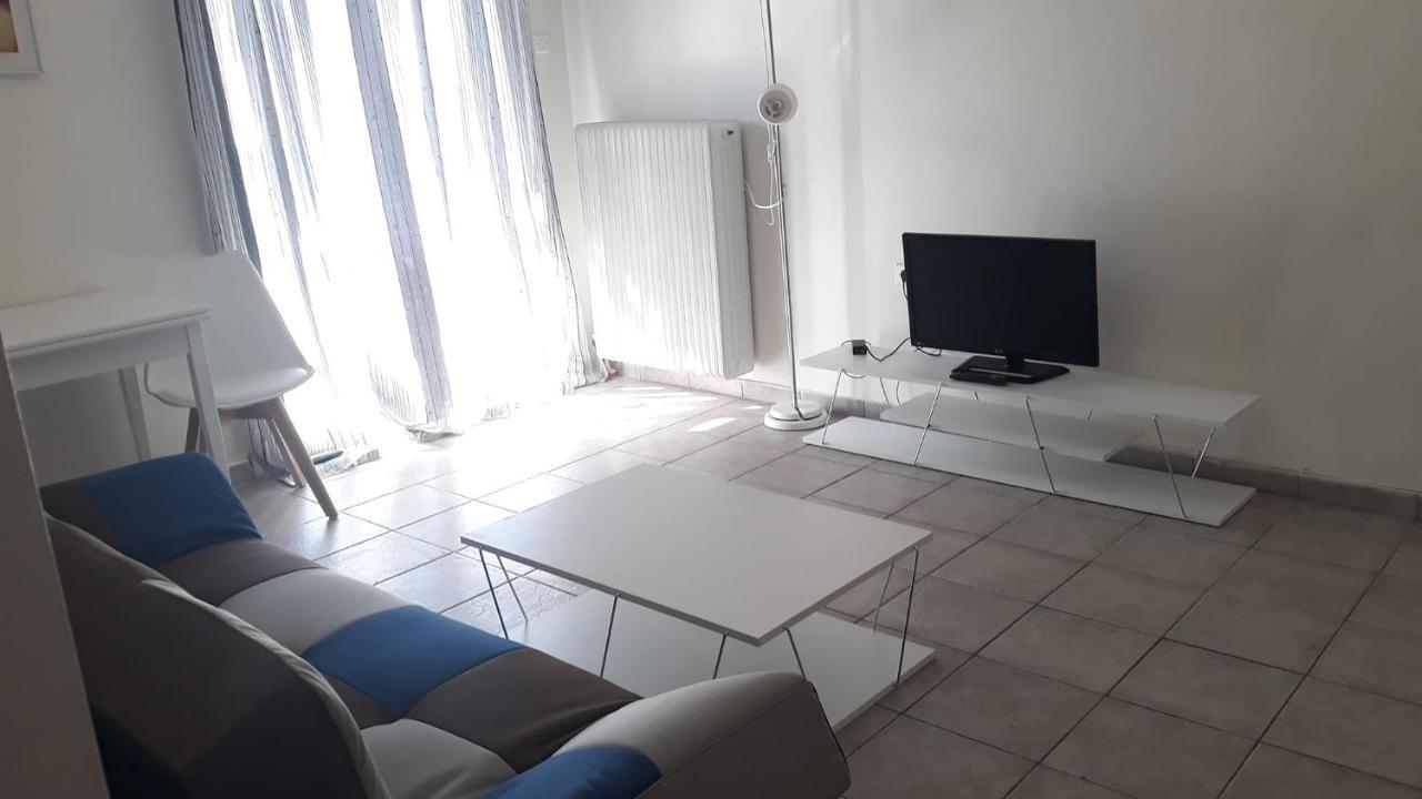 Central Apartments Eretria Екстериор снимка