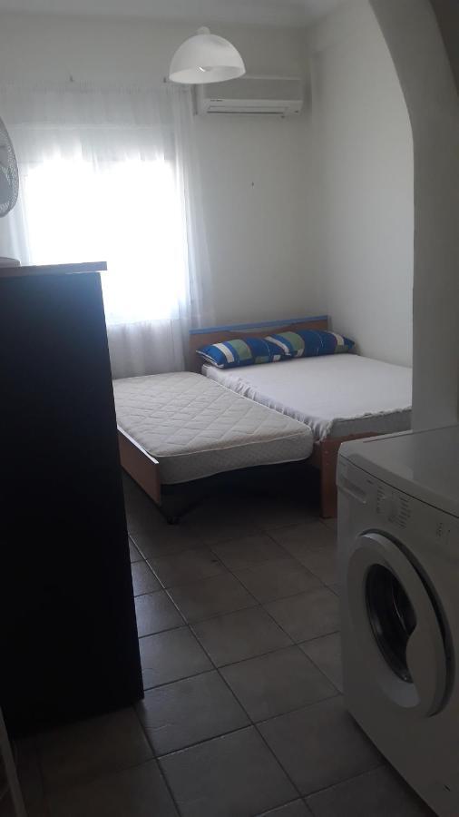 Central Apartments Eretria Екстериор снимка