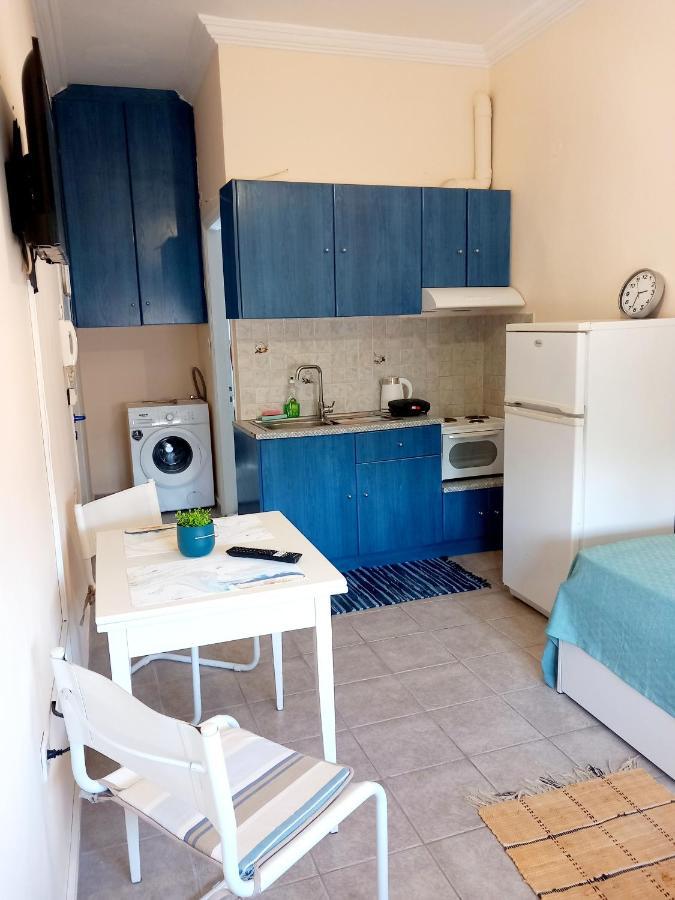 Central Apartments Eretria Екстериор снимка