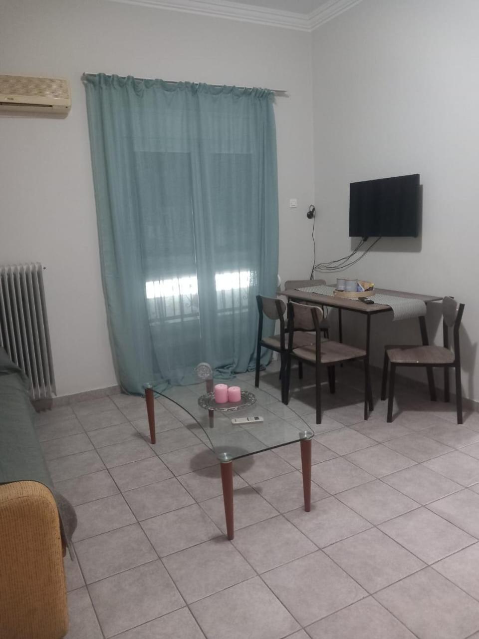 Central Apartments Eretria Екстериор снимка
