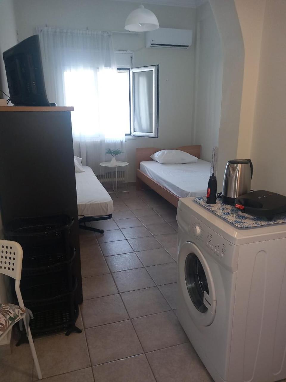Central Apartments Eretria Екстериор снимка