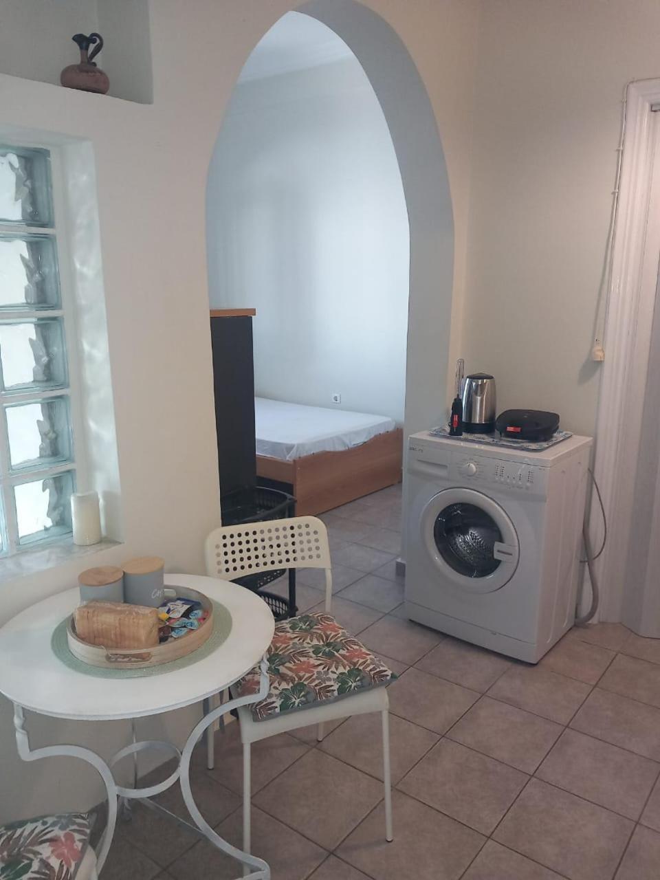Central Apartments Eretria Екстериор снимка